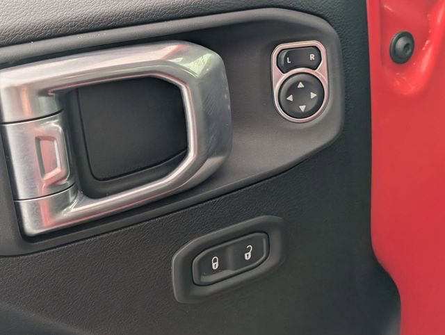 Used 2021 Jeep Wrangler Unlimited Rubicon image 11