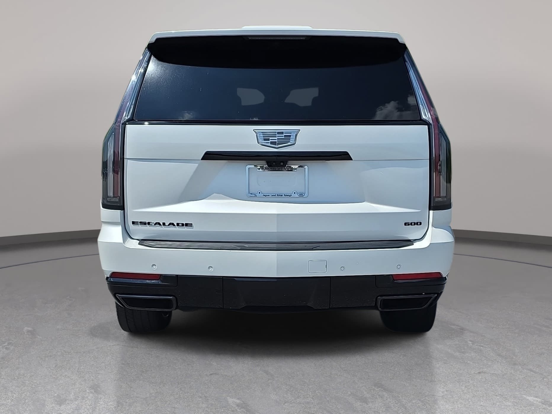 Used 2025 Cadillac Escalade ESV Sport Platinum w/ LPO, ONYX Package AWD/4WD image 6