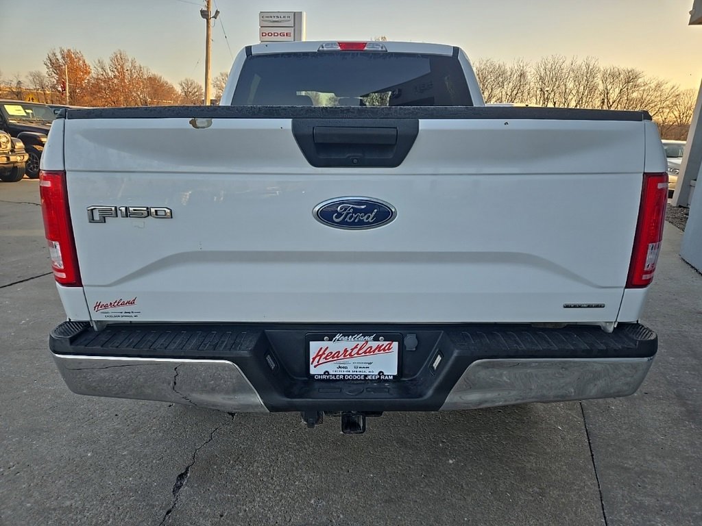 Used 2015 Ford F150 XLT image 9