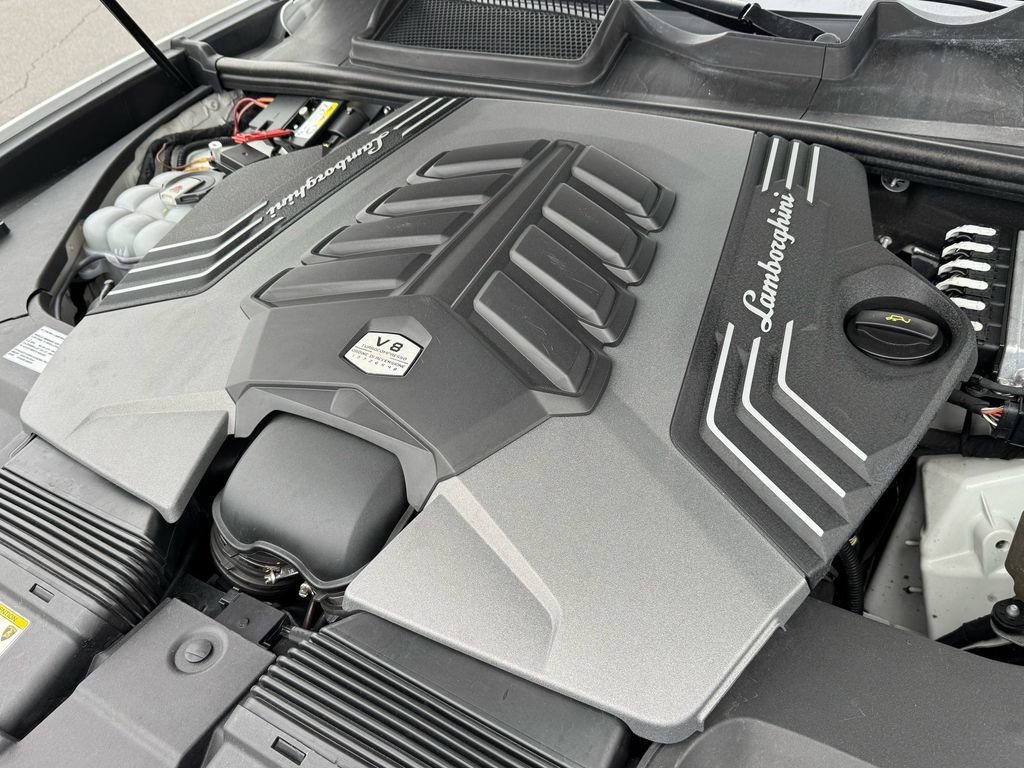 Used 2019 Lamborghini Urus image 24