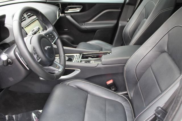 Used 2020 Jaguar F-PACE S image 21