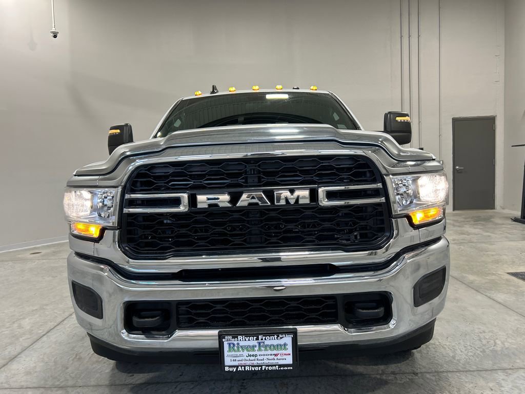 Used 2024 RAM 3500 Tradesman w/ Chrome Appearance Group image 3