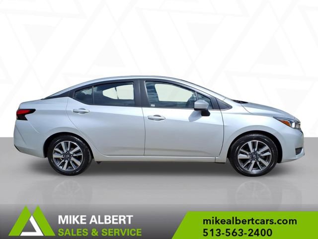 Used 2023 Nissan Versa SV image 8