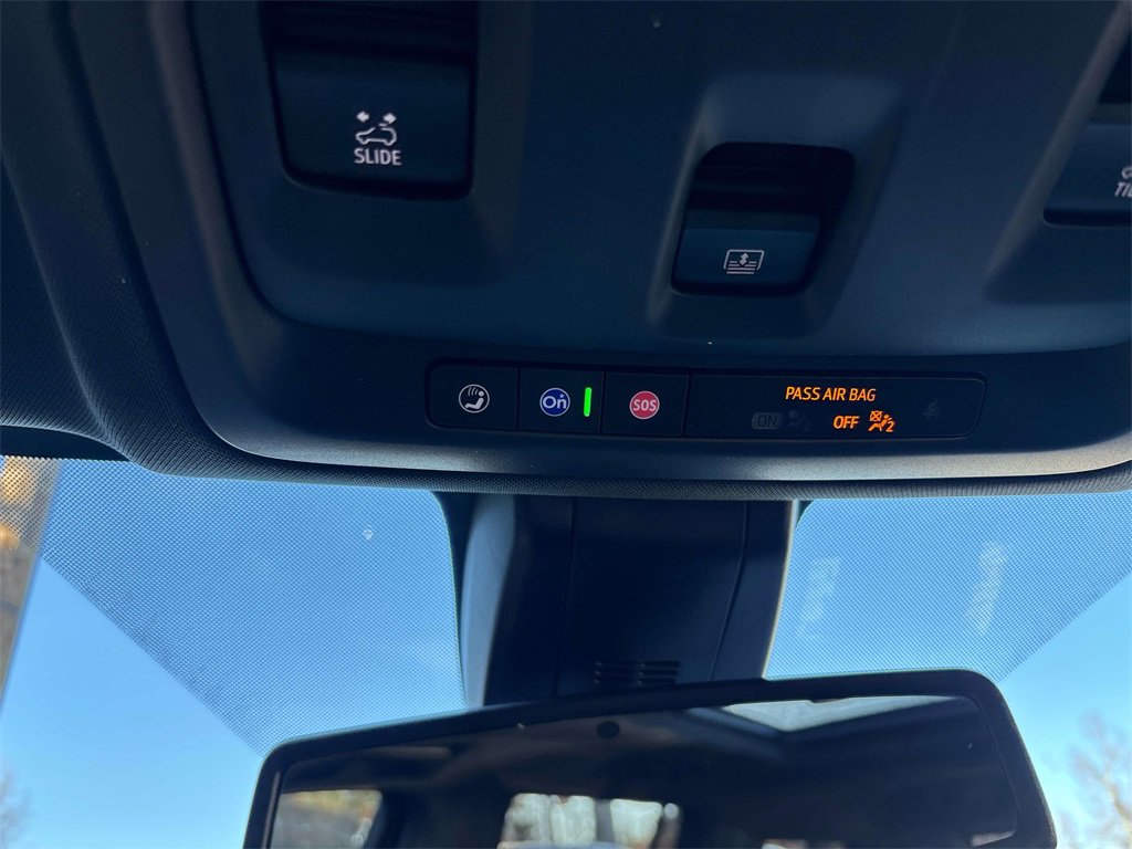 Used 2021 GMC Yukon XL SLT w/ SLT Premium Package image 32