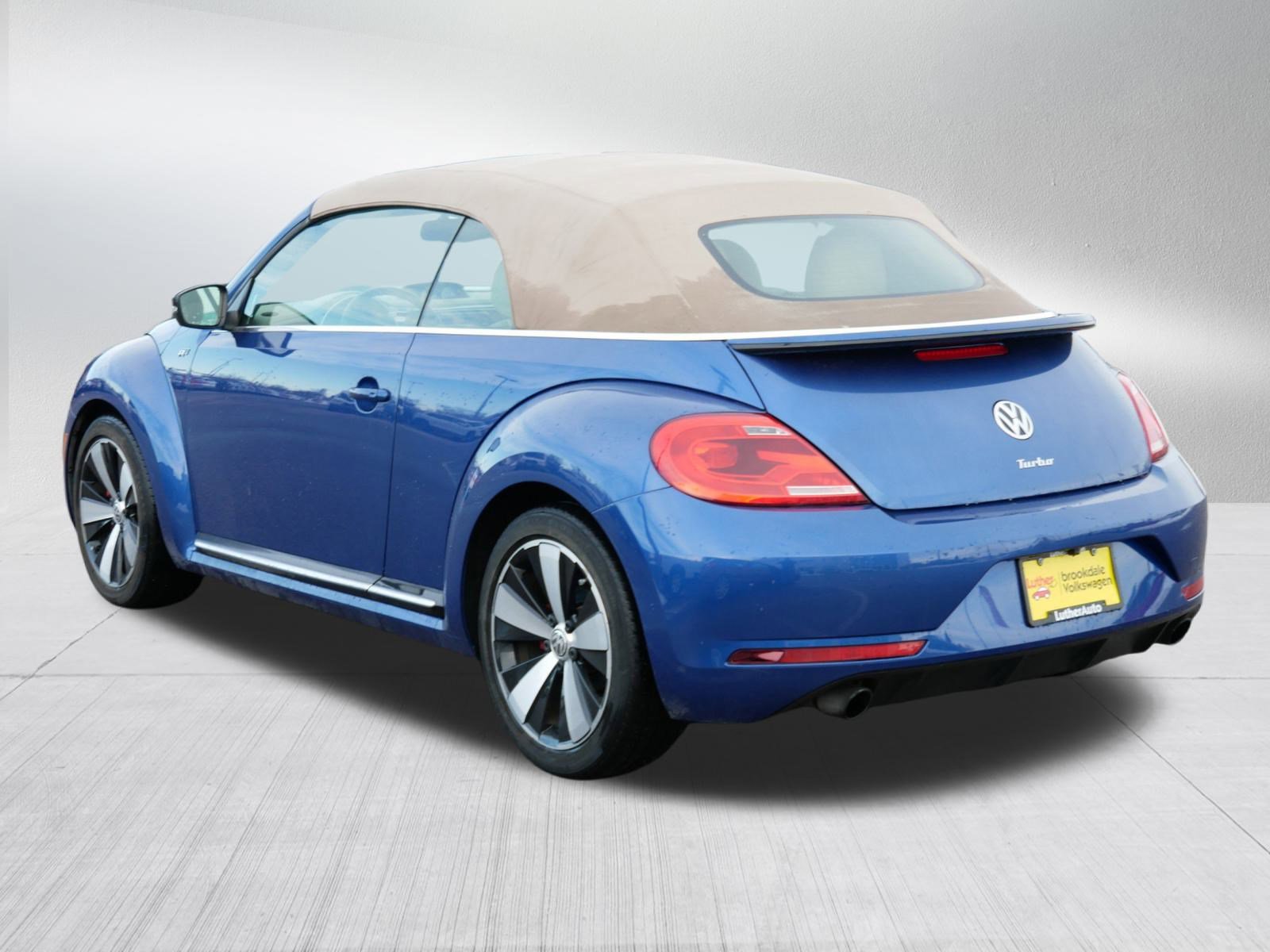 Used 2015 Volkswagen Beetle R-Line image 5