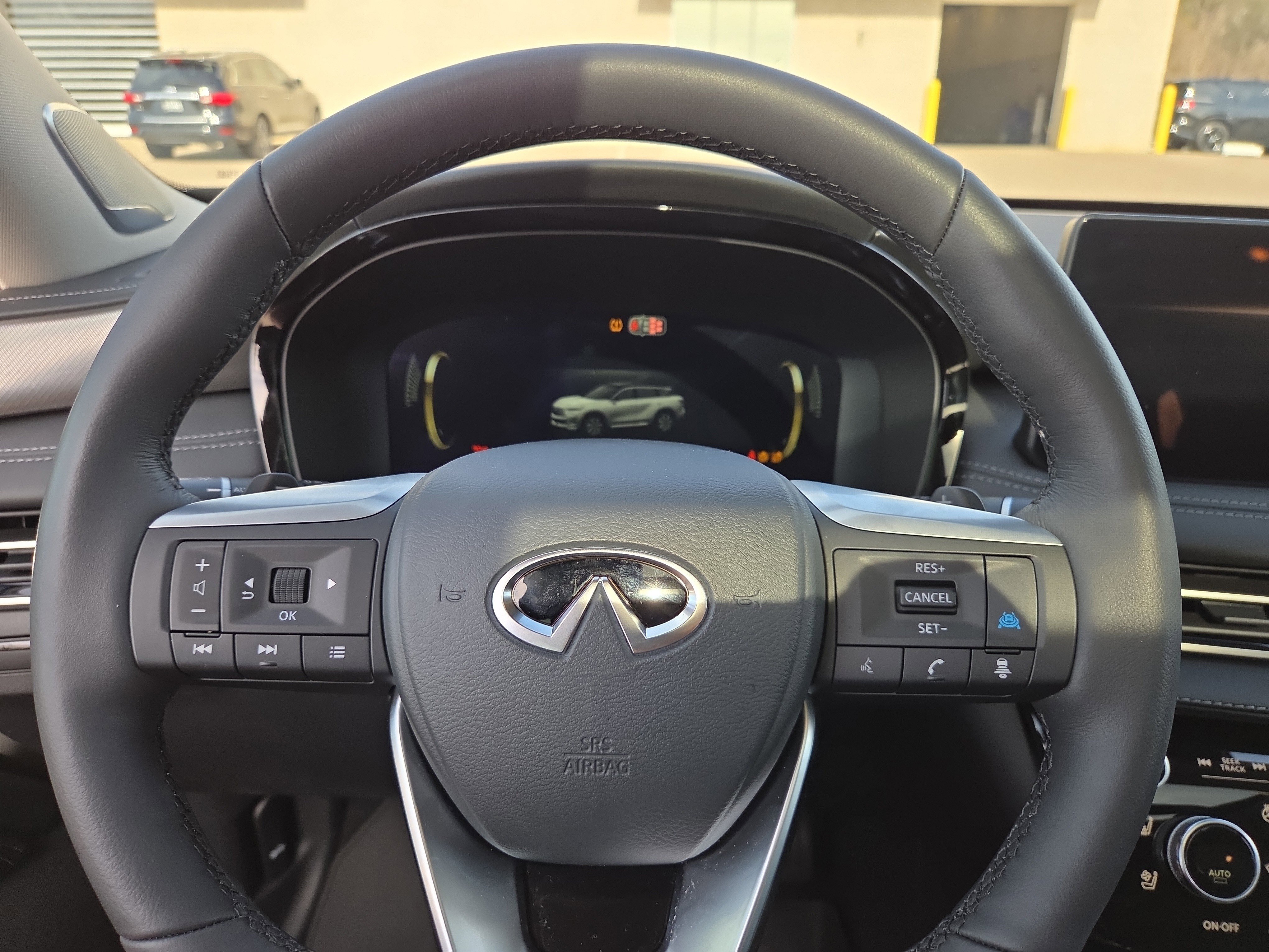 Used 2026 INFINITI QX60 Luxe w/ Cargo Package image 12