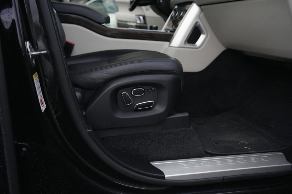 Used 2015 Land Rover Range Rover Supercharged image 36