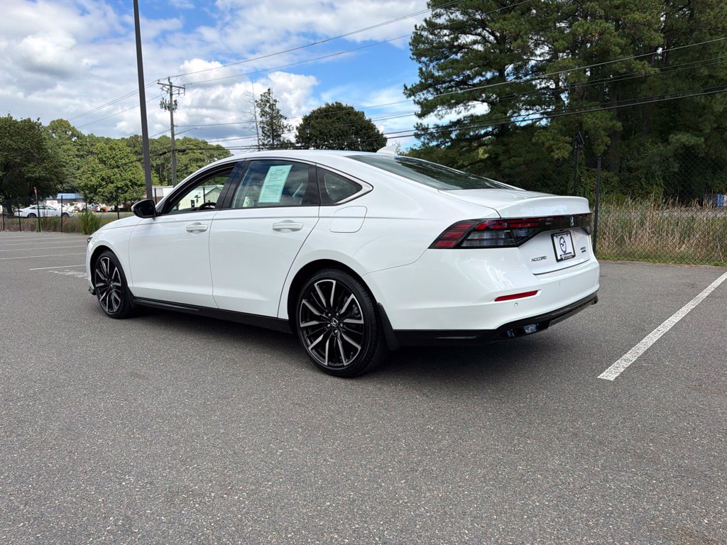 Certified 2025 Honda Accord Touring image 7