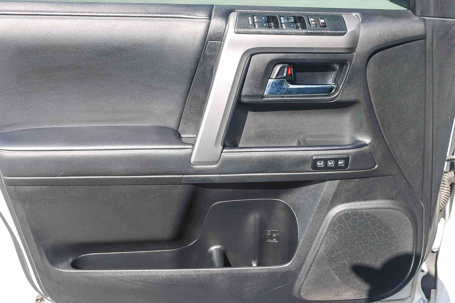 Used 2023 Toyota 4Runner Limited AWD/4WD image 21