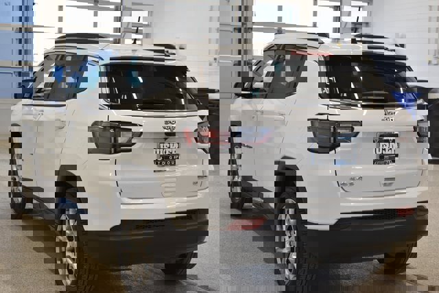 Used 2022 Jeep Compass Latitude w/ Sun and Sound Group image 10