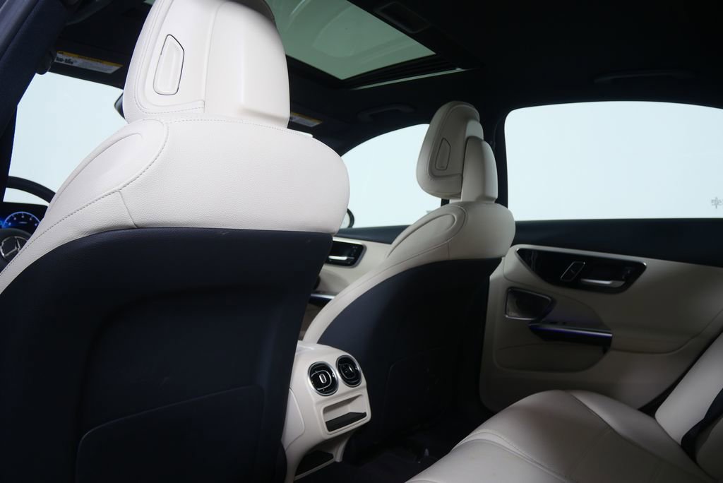 Used 2023 Mercedes-Benz C 300 Sedan image 17