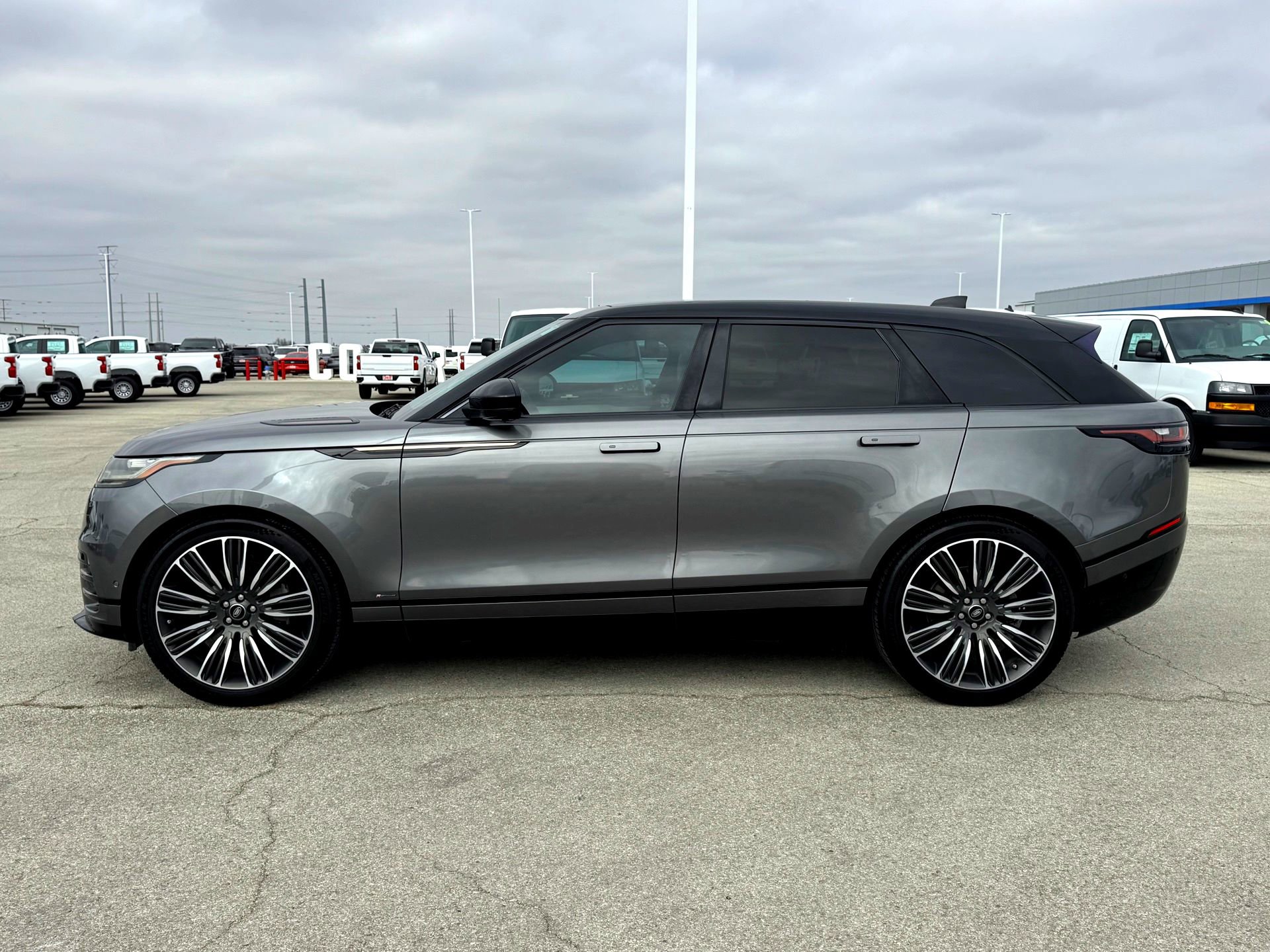Used 2018 Land Rover Range Rover Velar image 11
