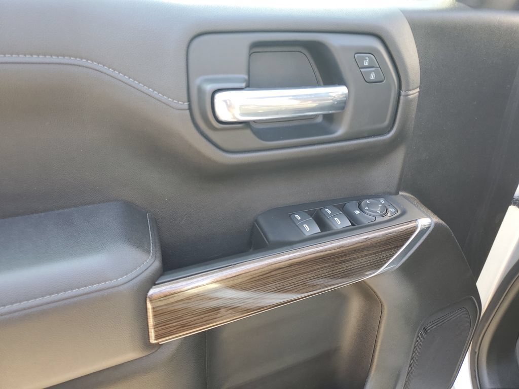 Used 2021 Chevrolet Silverado 1500 LT Trail Boss w/ Bed Protection Package AWD/4WD image 6