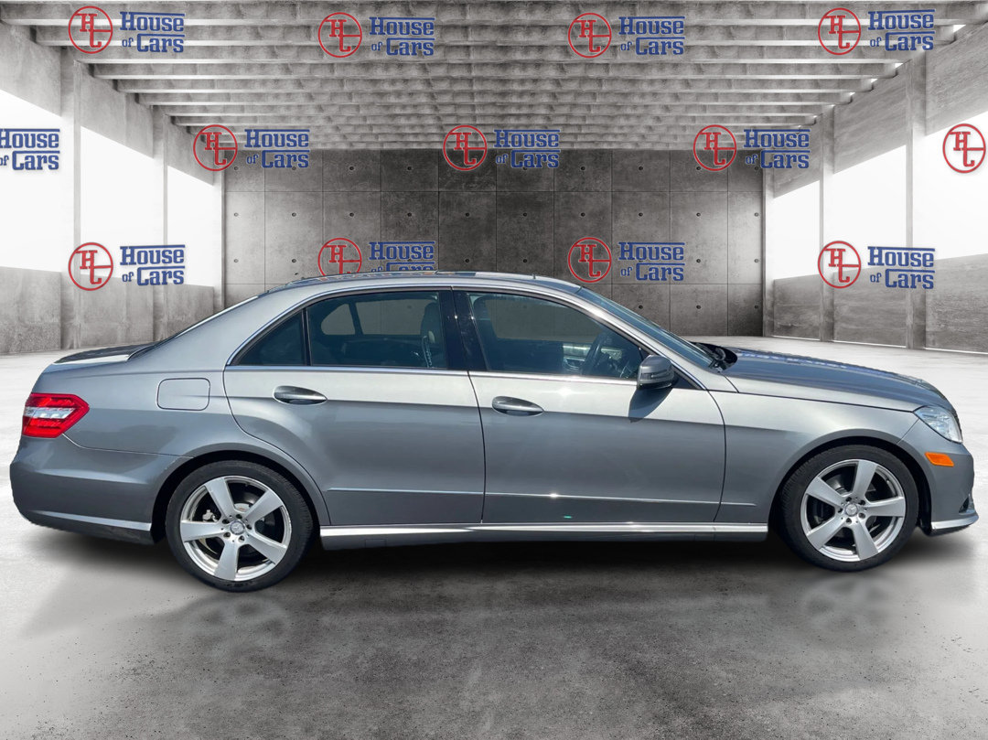 Used 2010 Mercedes-Benz E 350 4MATIC Sedan image 4