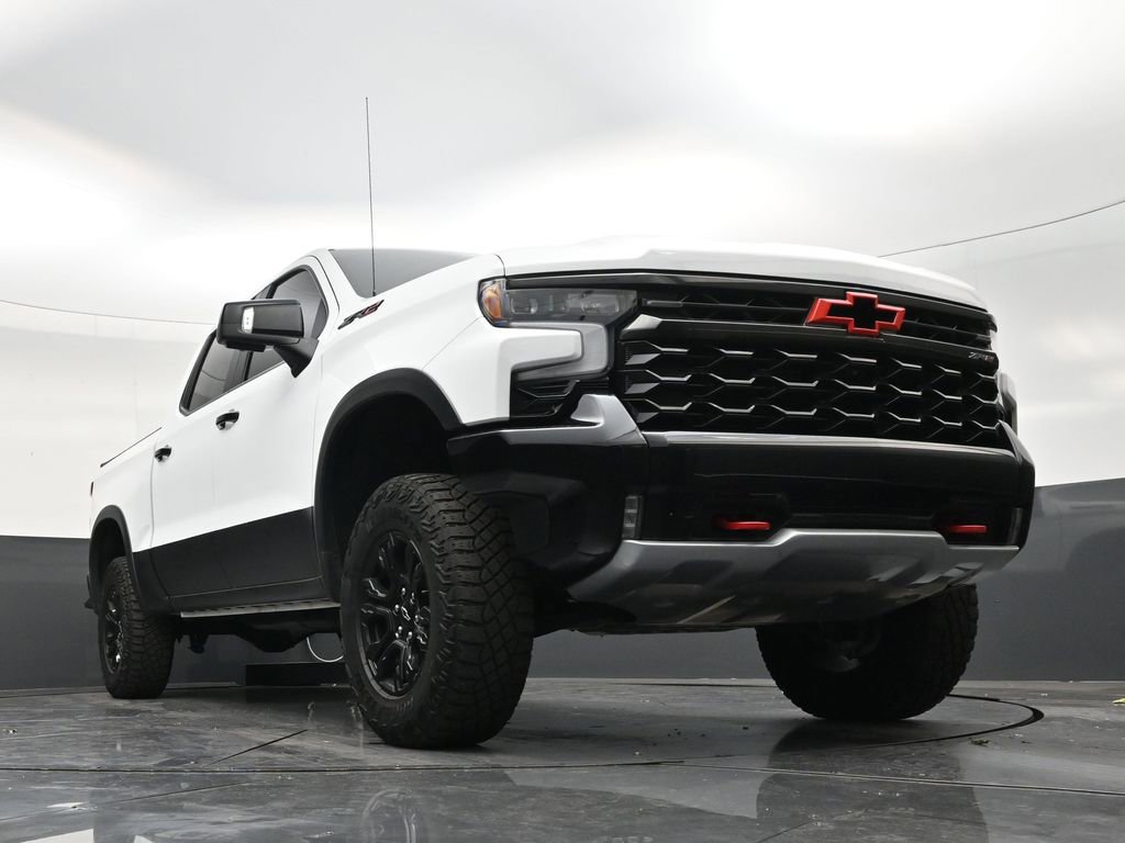 Used 2022 Chevrolet Silverado 1500 ZR2 w/ Technology Package image 26
