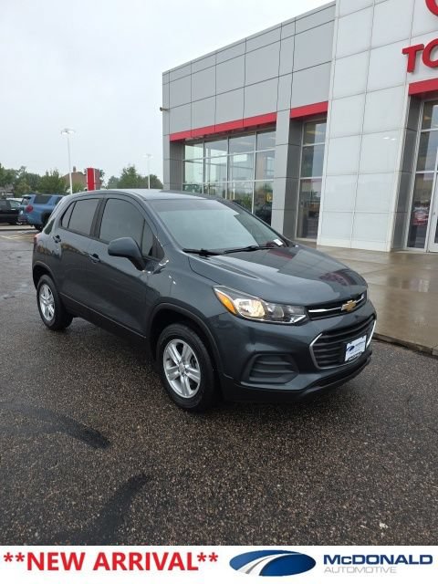Used 2021 Chevrolet Trax LS w/ Tint and Cruise Package AWD/4WD image 7