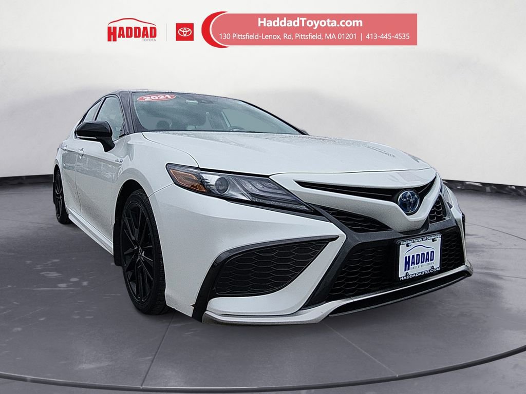 Used 2021 Toyota Camry XSE image 7