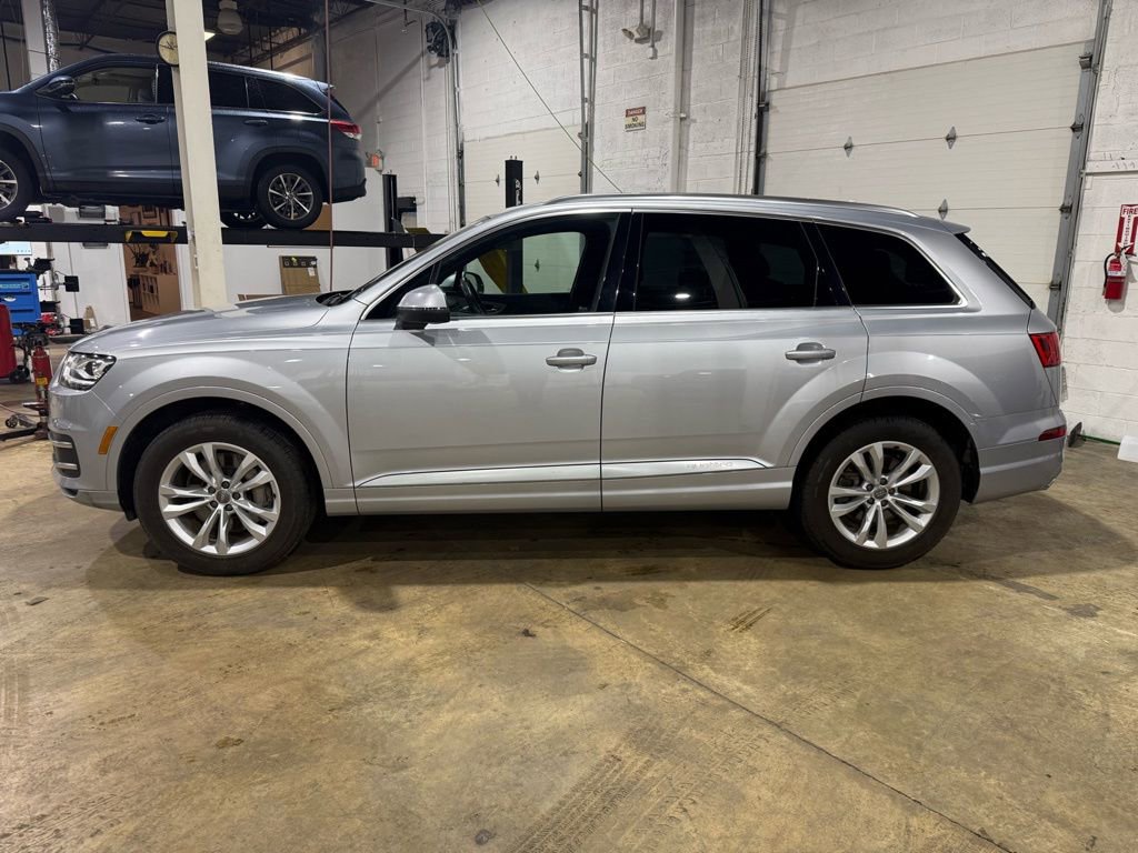 Used 2018 Audi Q7 2.0T Premium Plus image 3