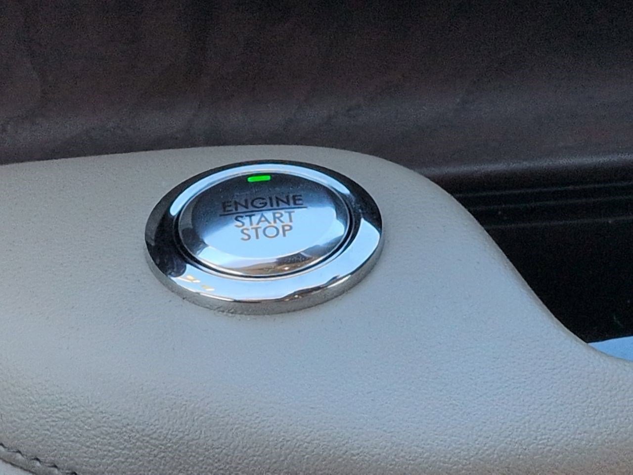 Certified 2023 Lincoln Aviator Reserve RWD image 29