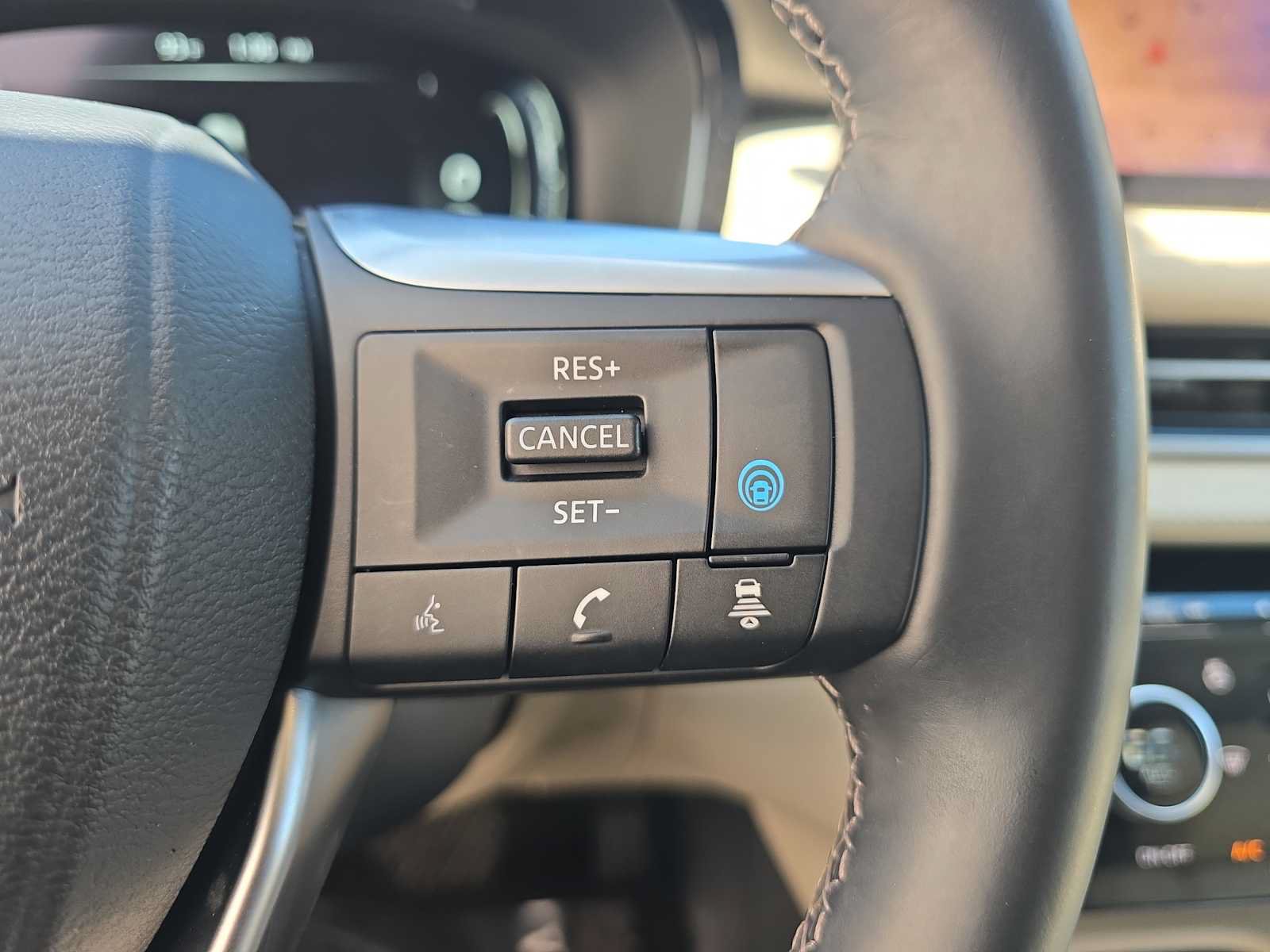 Certified 2025 INFINITI QX60 Sensory AWD/4WD image 26