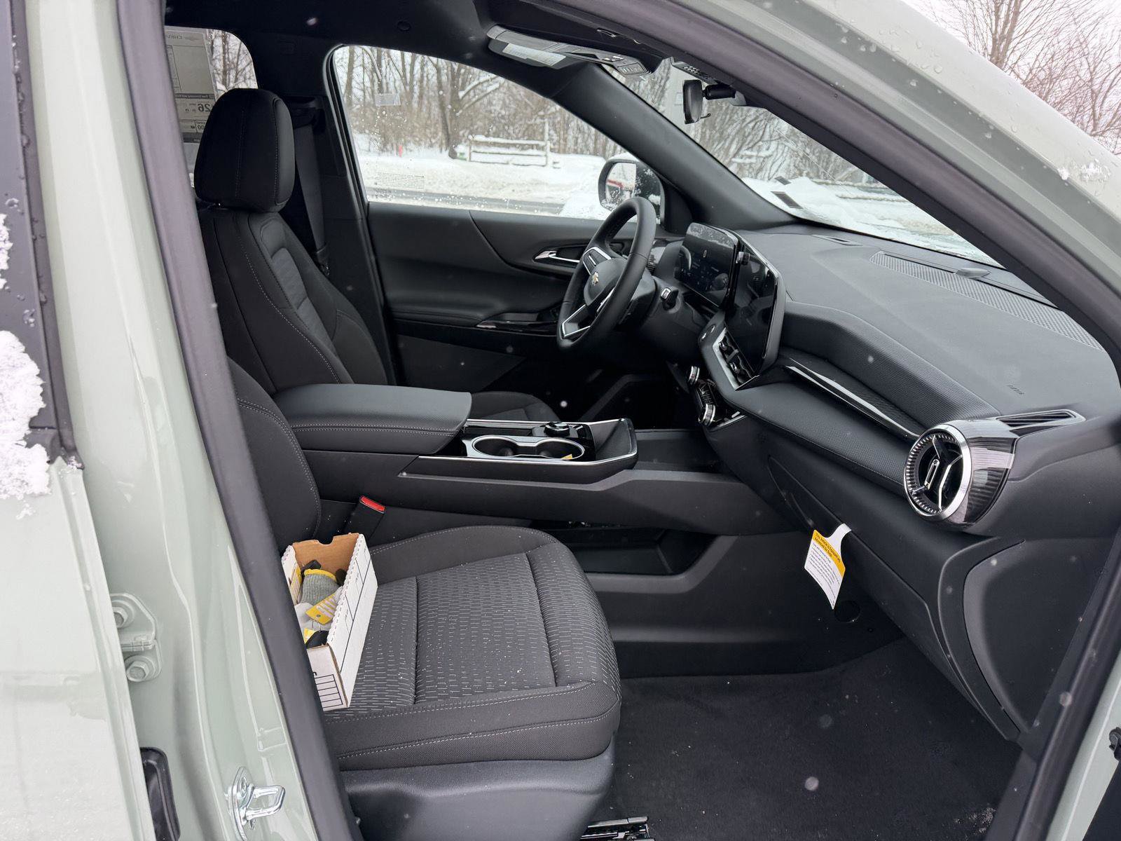 New 2026 Chevrolet Equinox LT image 18