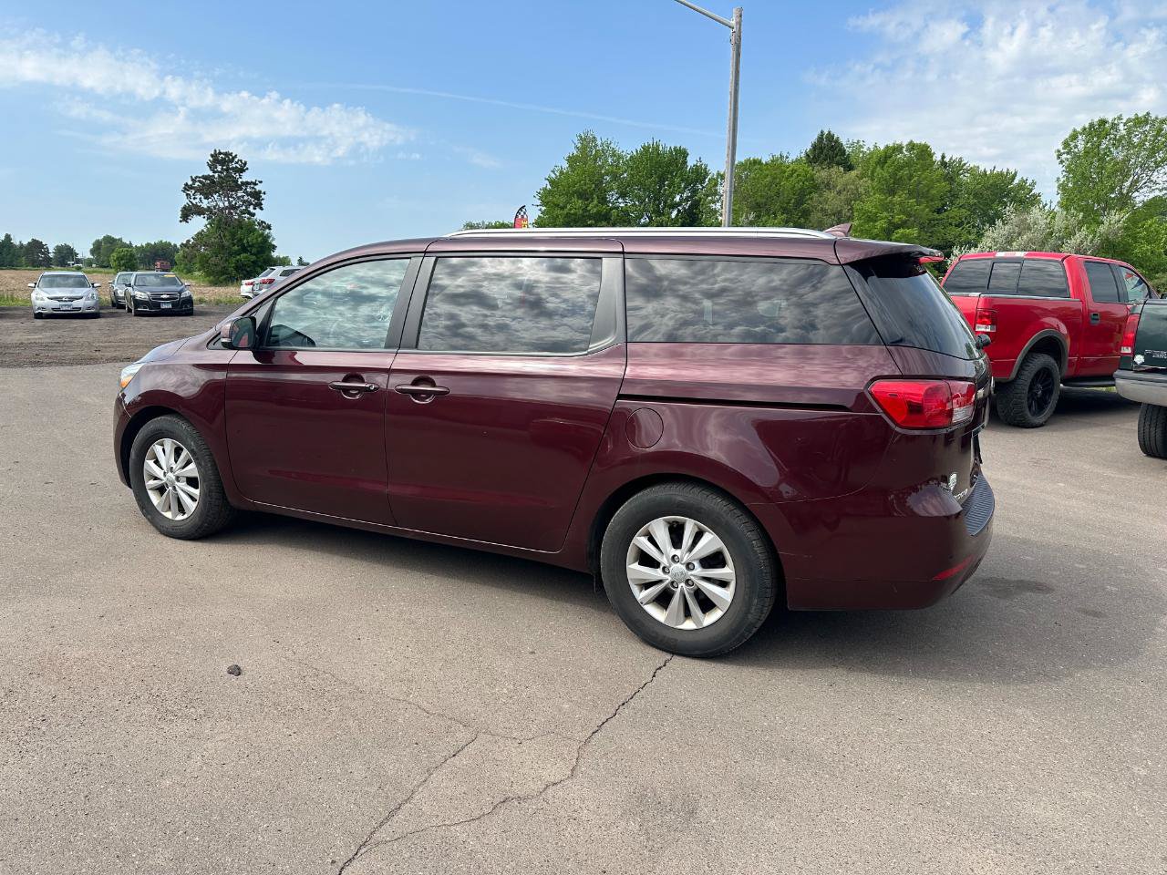 Used 2015 Kia Sedona LX FWD image 13