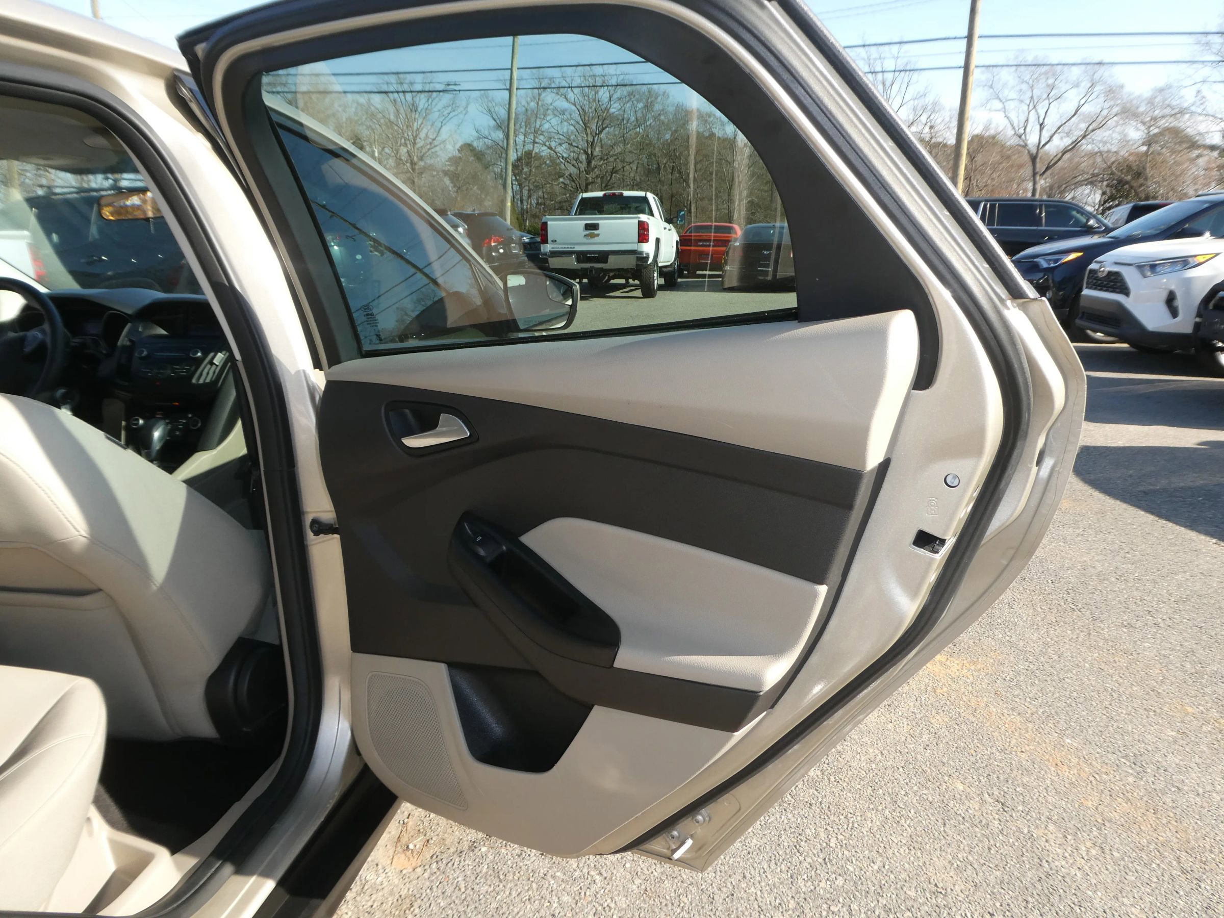 Used 2018 Ford Focus SE image 24