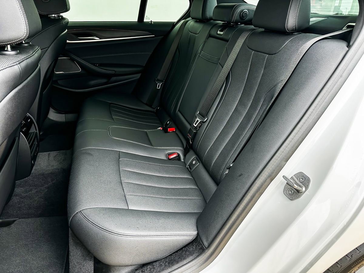 Certified 2022 BMW 530i 530i w/ Premium Package image 25