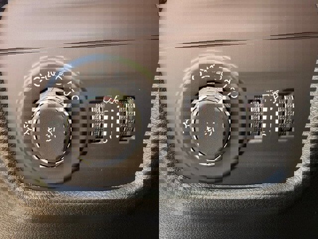 New 2025 Jeep Grand Cherokee L Limited w/ Luxury Tech Group II image 13