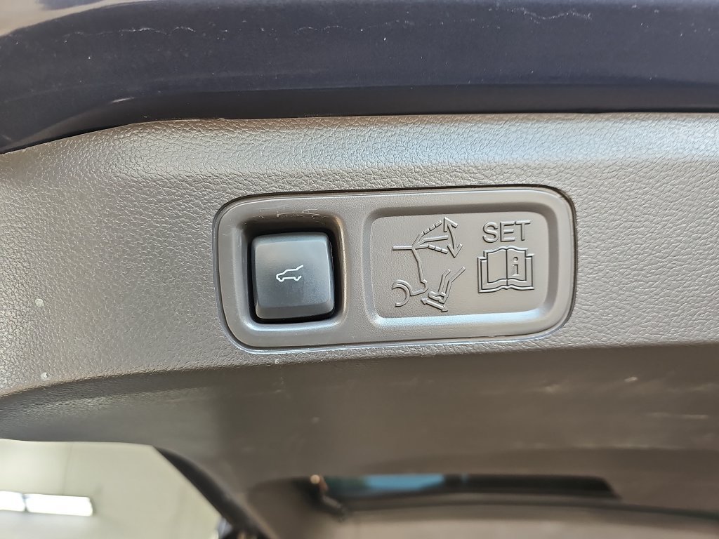 Used 2023 Lincoln Navigator L Reserve AWD/4WD image 18