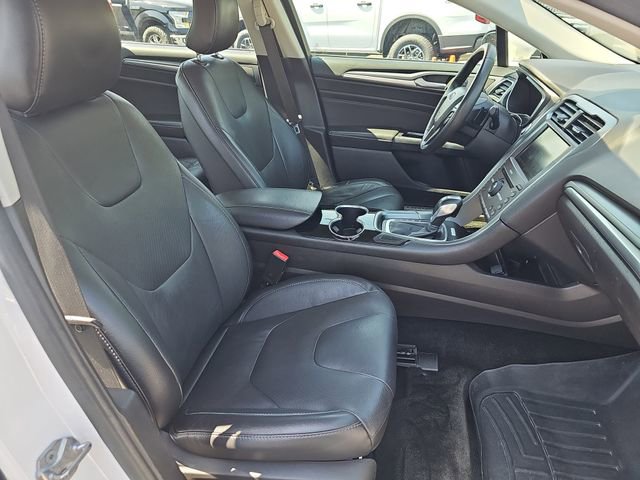 Used 2016 Ford Fusion Titanium image 10