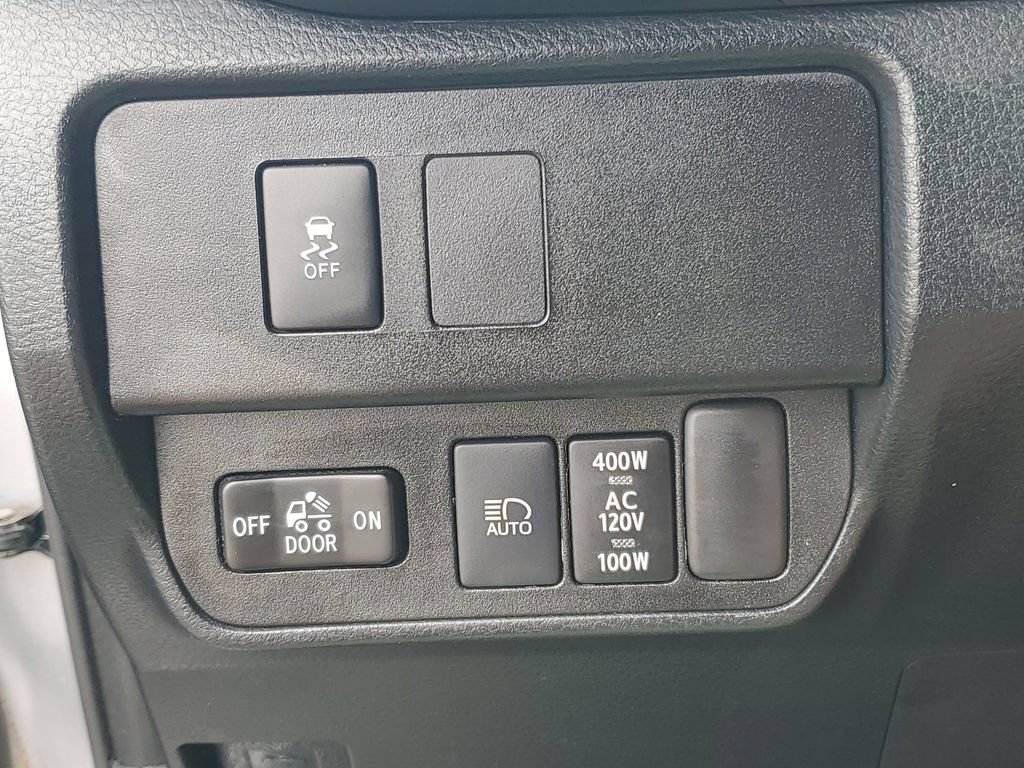 Used 2021 Toyota Tacoma TRD Off-Road AWD/4WD image 21