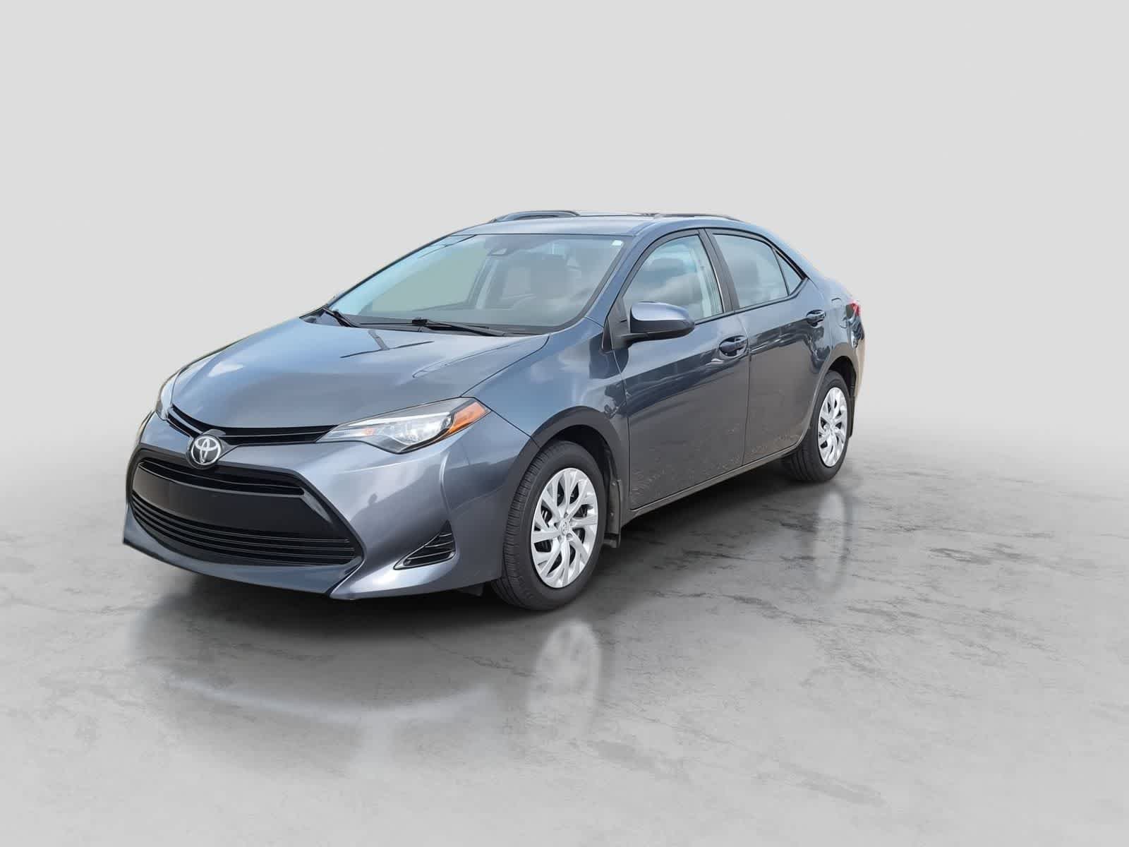 Used 2017 Toyota Corolla LE FWD image 4
