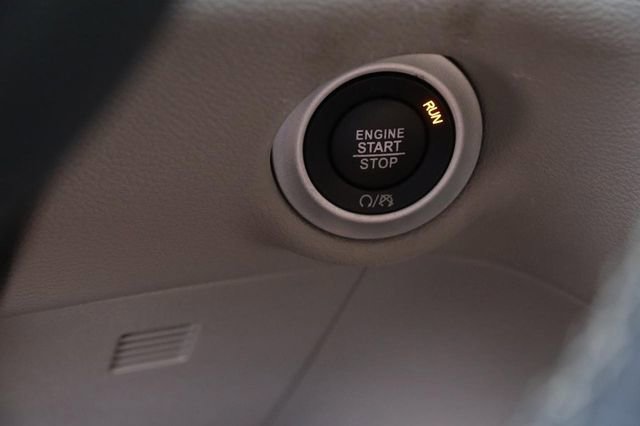 Used 2023 Chrysler Voyager LX image 16