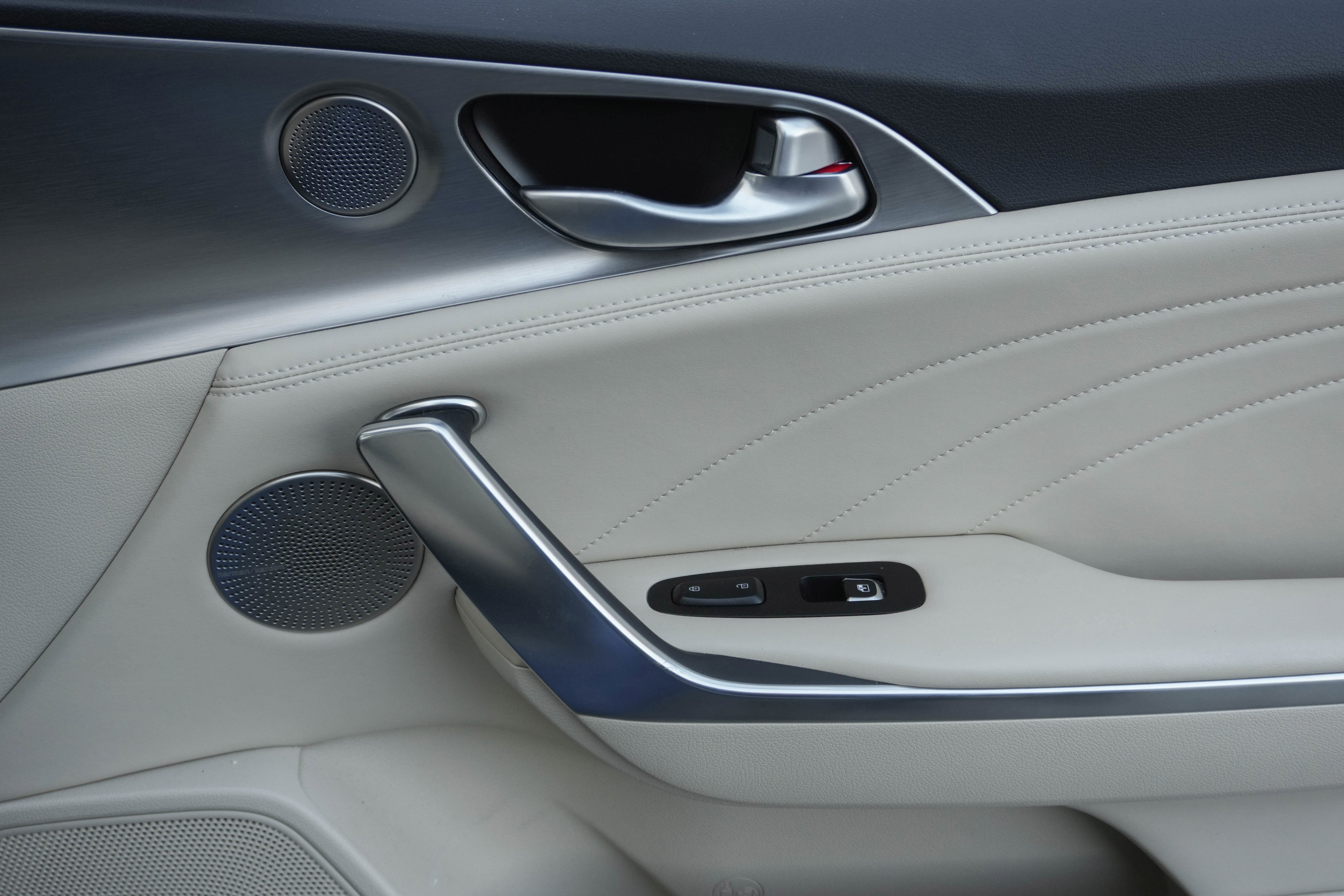 Used 2023 Kia Stinger GT2 image 29