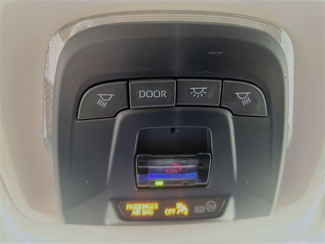 New 2025 Toyota Corolla LE image 18