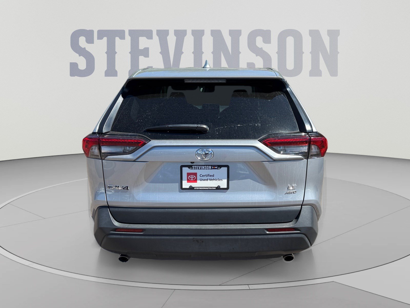 Used 2025 Toyota RAV4 LE AWD/4WD image 4