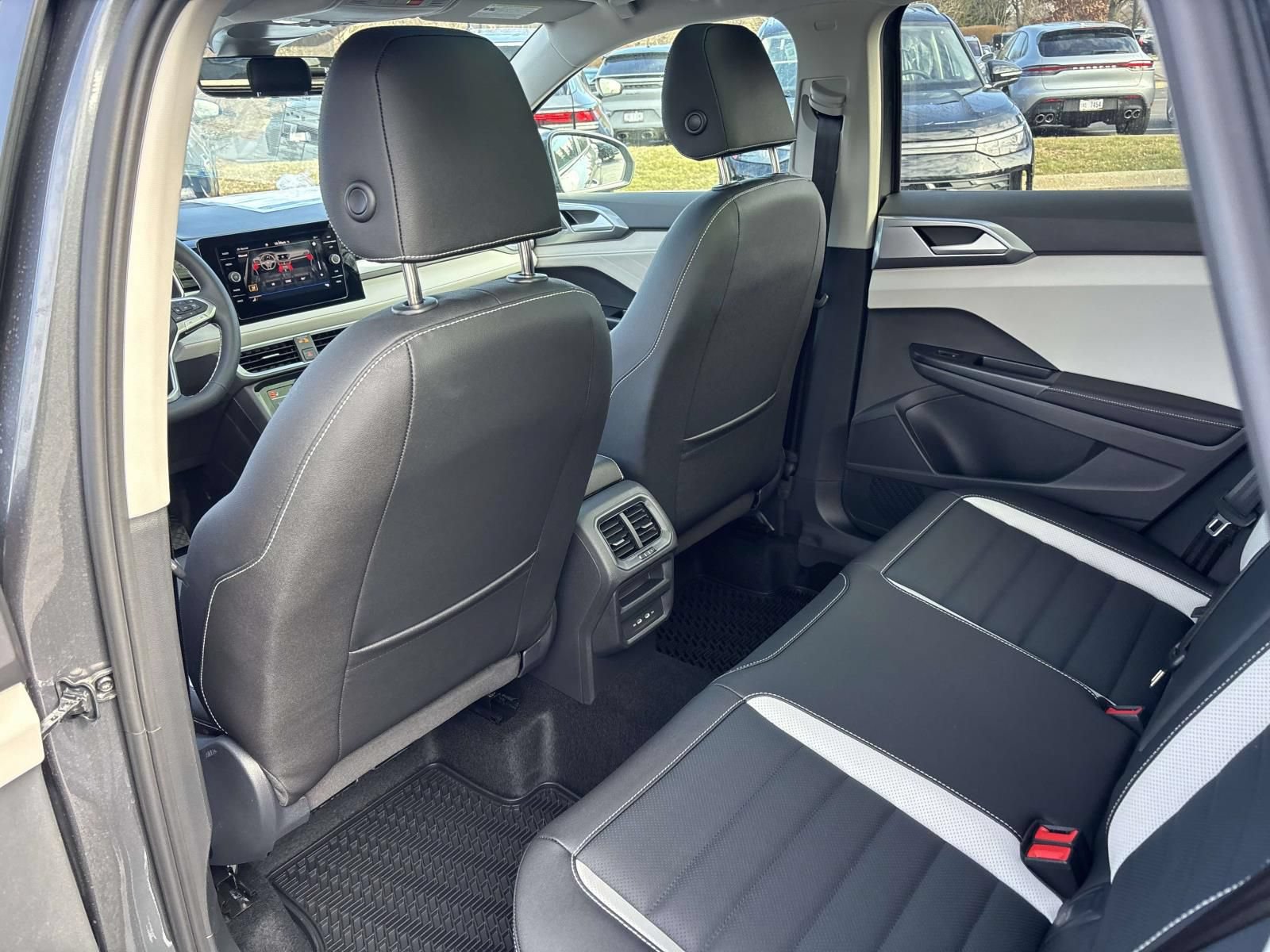New 2026 Volkswagen Taos SEL AWD/4WD image 27