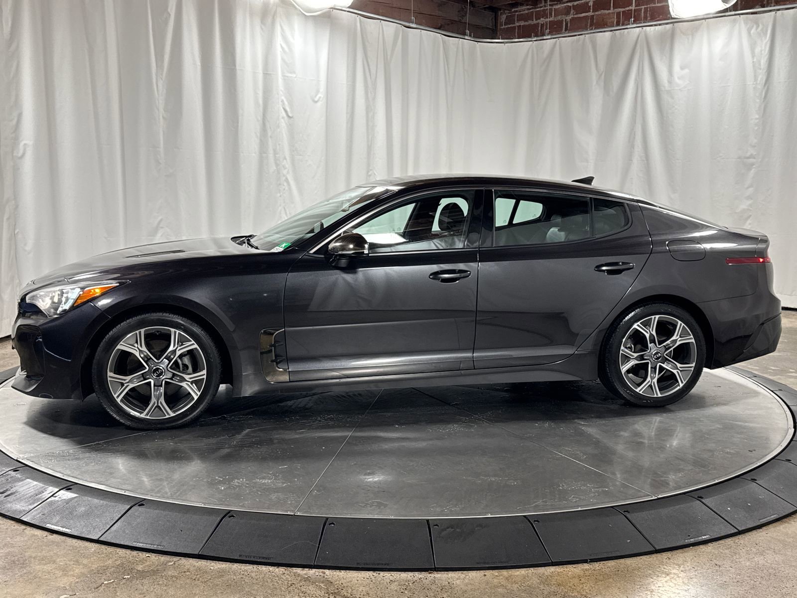 Used 2020 Kia Stinger GT-Line RWD image 10