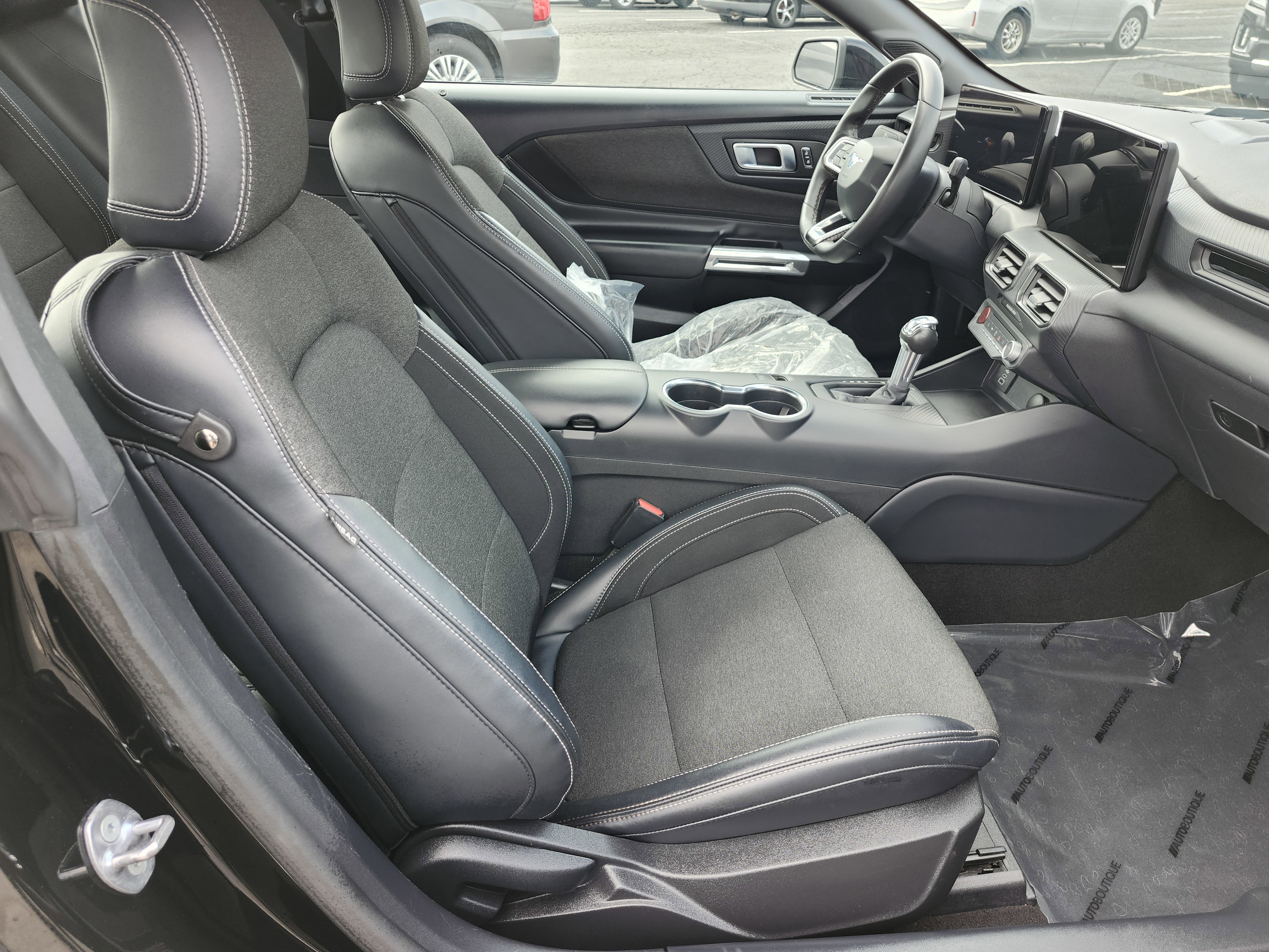 Used 2024 Ford Mustang Coupe image 19