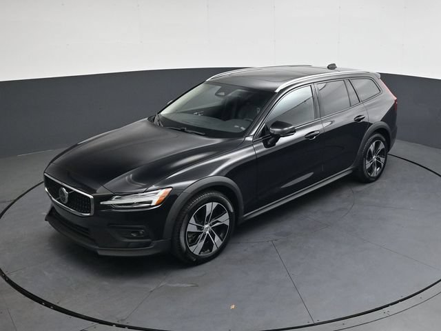 Used 2025 Volvo V60 B5 Cross Country Plus AWD/4WD image 29