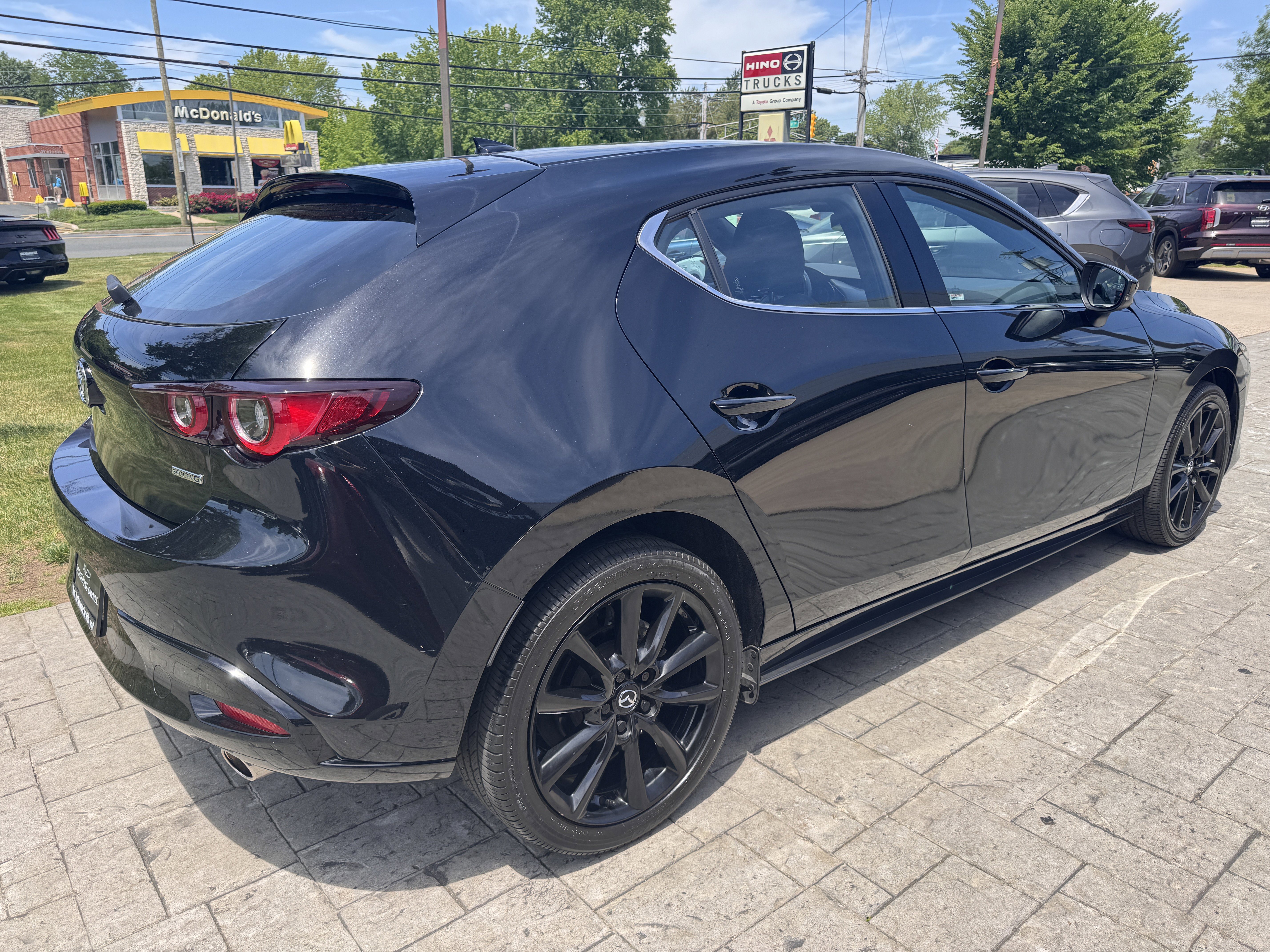 Used 2023 MAZDA MAZDA3 s FWD image 13
