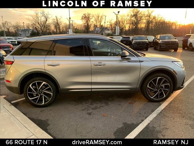 Used 2024 Lincoln Corsair Reserve w/ Equipment Group 201A image 9