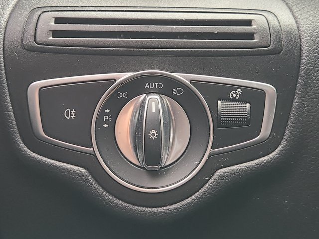 Used 2022 Mercedes-Benz GLC 300 image 20