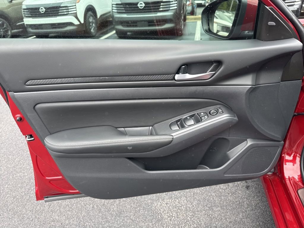 New 2025 Nissan Altima 2.5 SV w/ SV Special Edition Package image 11