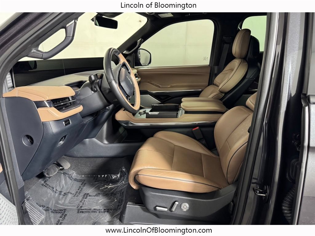 Certified 2025 Lincoln Navigator Black Label AWD/4WD image 29