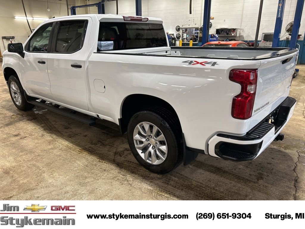 Used 2023 Chevrolet Silverado 1500 Custom image 4