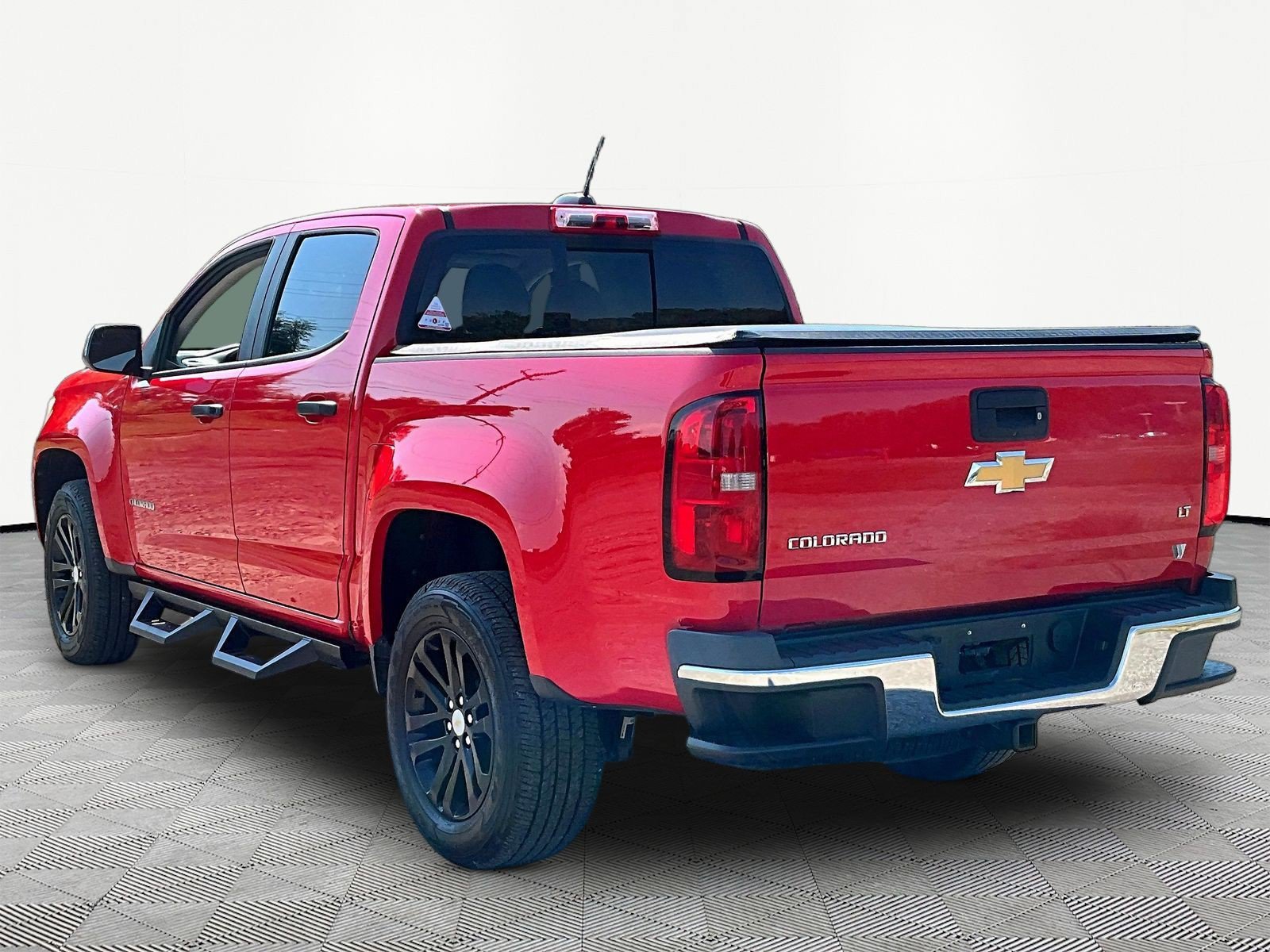 Used 2015 Chevrolet Colorado LT w/ Luxury Package RWD image 4