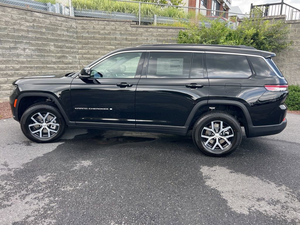 New 2025 Jeep Grand Cherokee L Limited image 29
