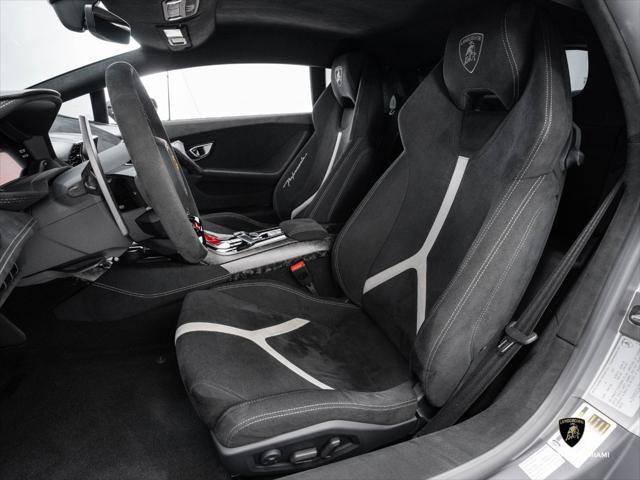Used 2018 Lamborghini Huracan Performante AWD/4WD image 34